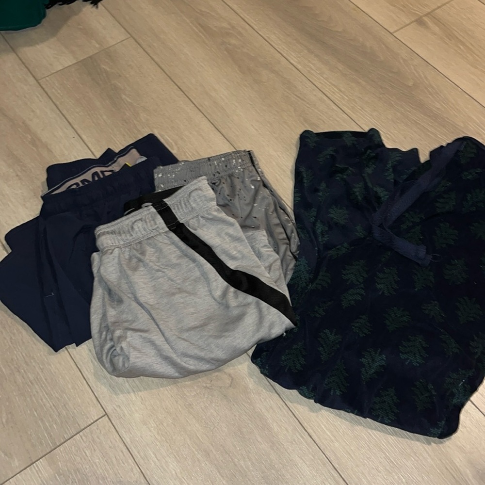 Mens clothing Bundle size Small